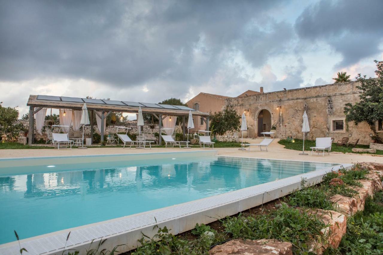 Гостевой дом Terre Di Cavalusi Relais Доннафугата Экстерьер фото